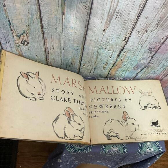 1942 “Marshmallow” By Clare Turlay Newberry - Picture 5 of 14